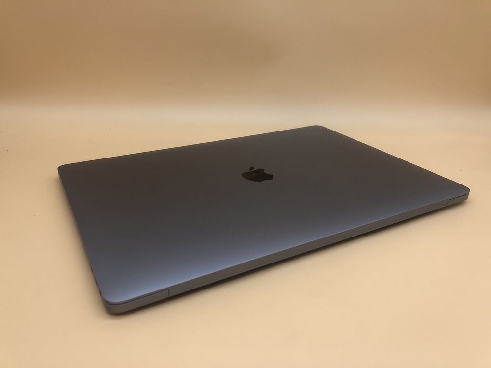 Macbook pro 16 2019 512gb i7