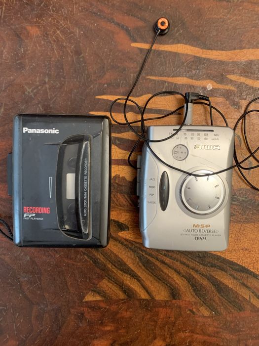 Продаются два плеера Панасоник и Айва