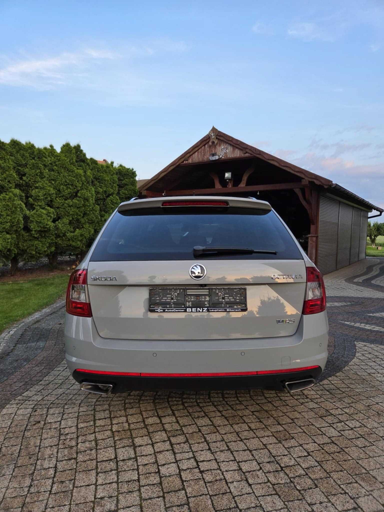 Skoda Octavia RS 2,0Tdi Automat Panorama Kamera Canton Challenge