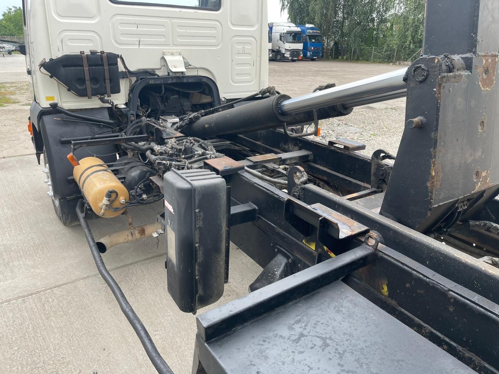 MAN L2000 hakowiec | 4x2 | niski przebieg