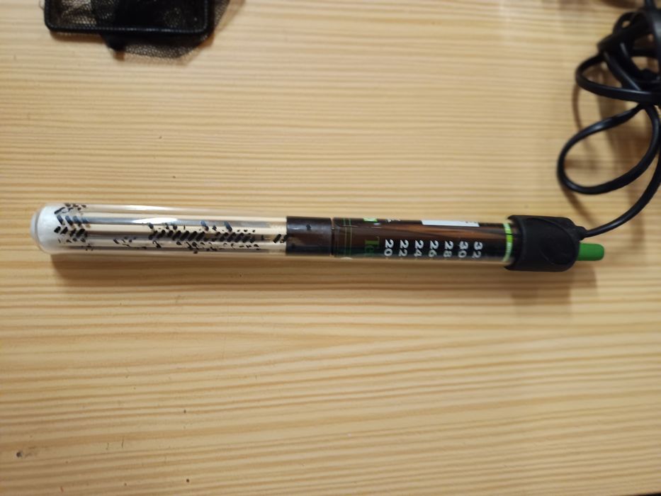 Aquário medio com acessórios