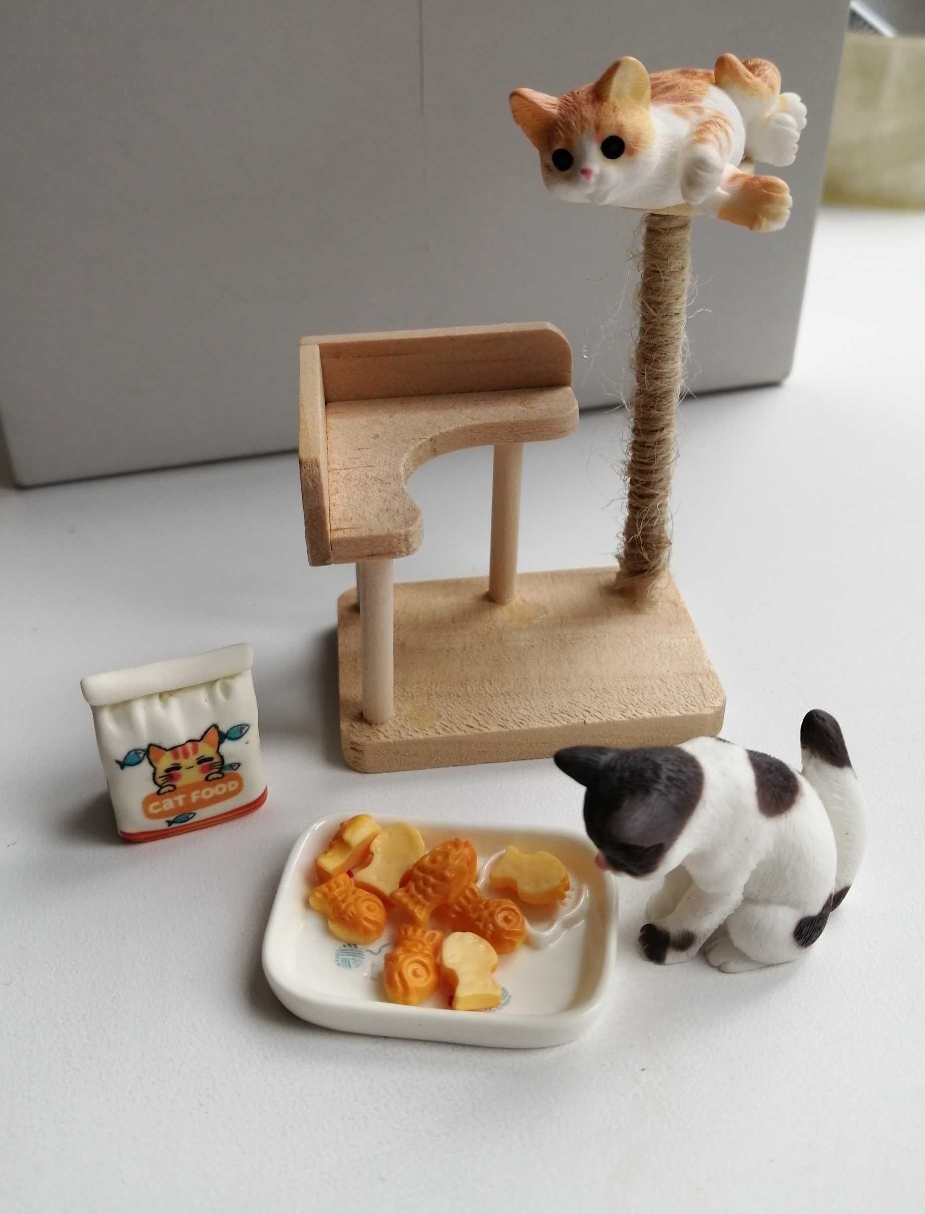 Когтеточка котики миниатюра 1:12,кукольный домик подарок котик