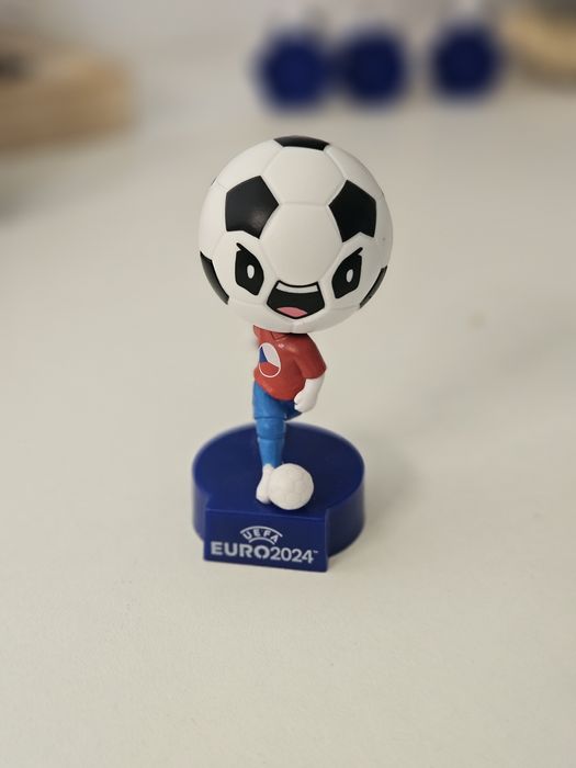 Jogadores com cabeça de bola europeu