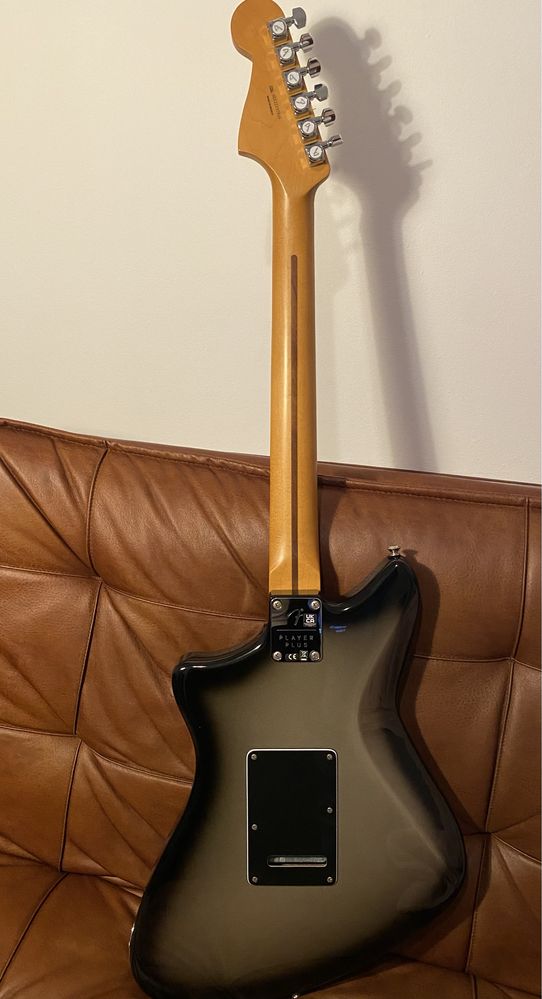 Fender Meteora Player Plus Silverburst (MIM)