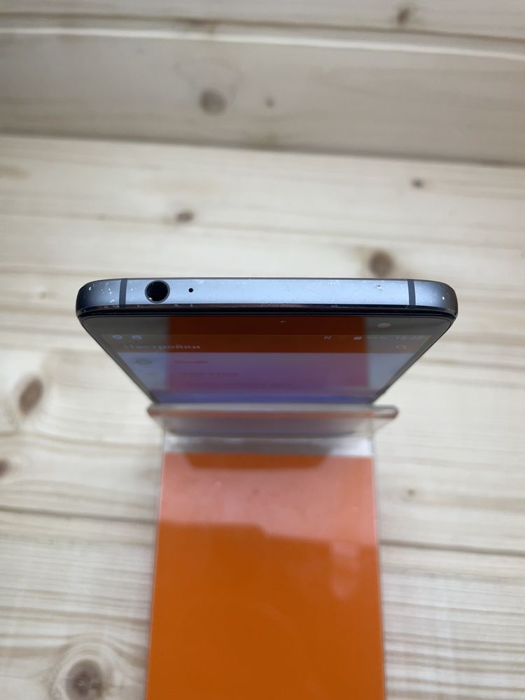 BlackBerry BBA 100-2