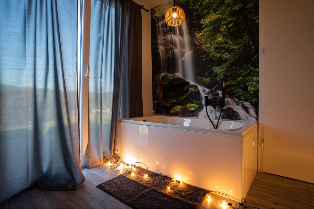 Domek Bunkier House Apokalips z  balia z jacuzzi woj. podkarpackie