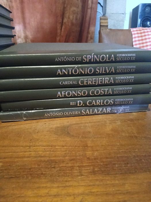 Portugal no Século XX (11 Vol) e Fotobiografias do século xx (6 vol.)