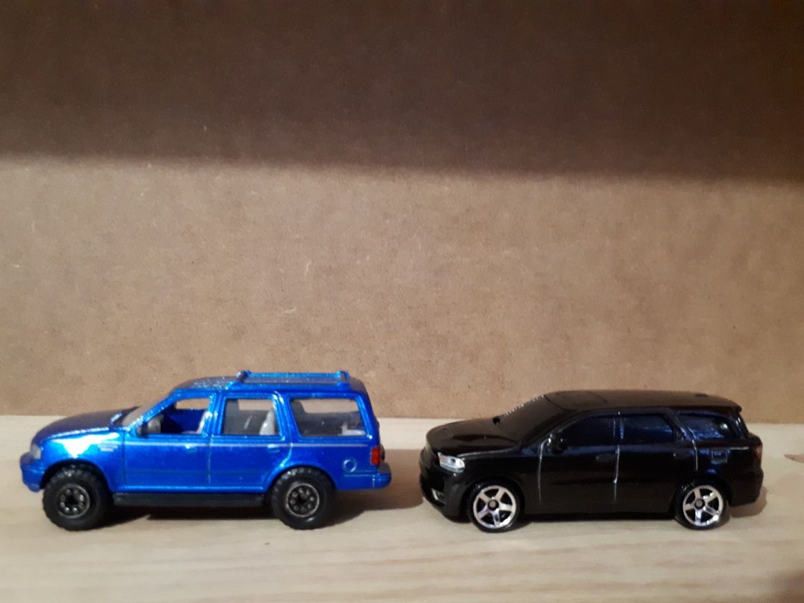 Lote de 4 carros 1/64