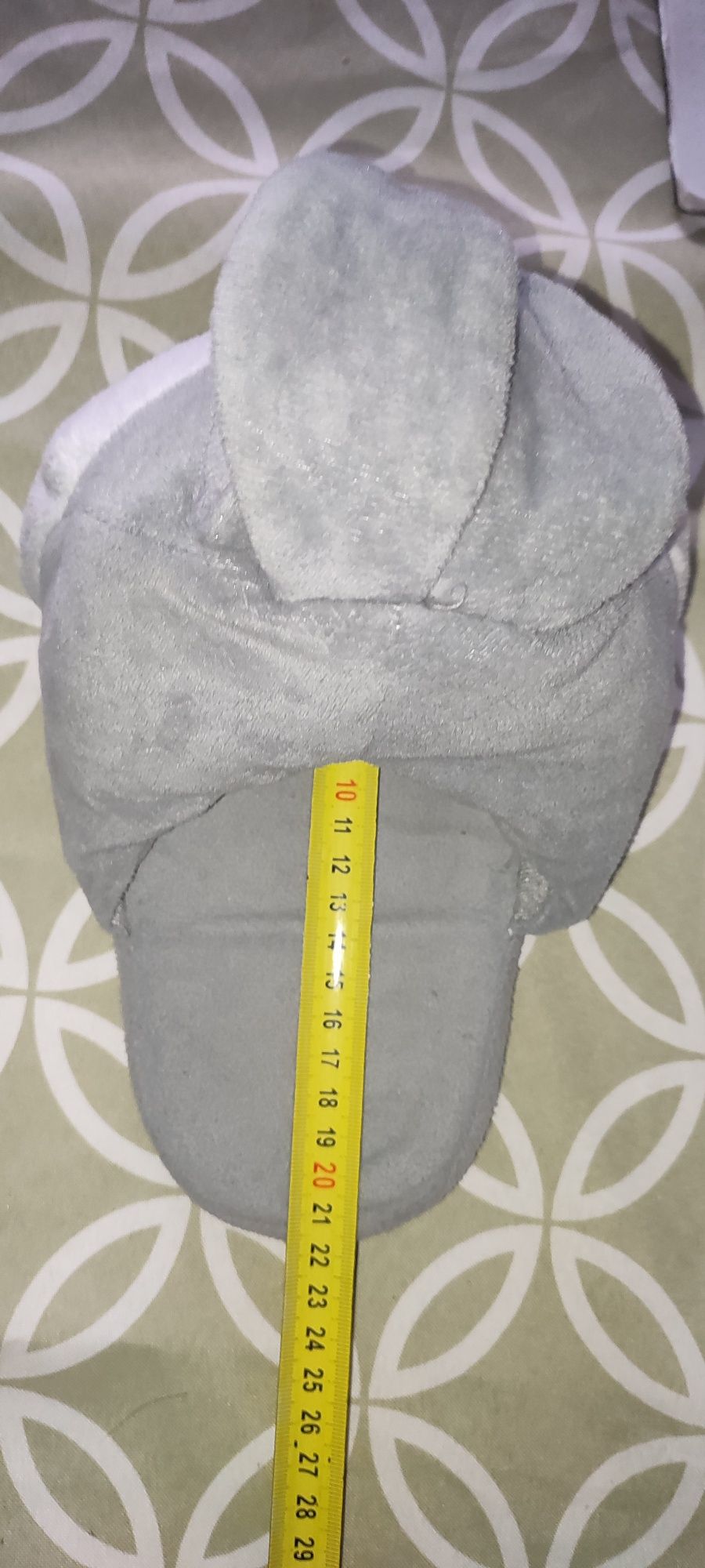 Puchate papcie dziecięce króliki r.32-33