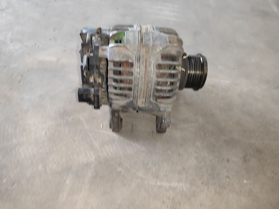 Golfy Bora Leon a3 Fabia Ibiza III  alternator 90A 038.903.023L