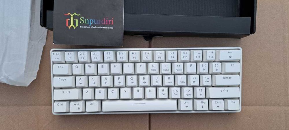 Клавіатура механічна дротова Snpurdiri V900 з RGB підсвіткою
