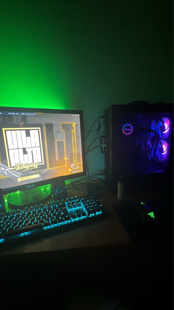 Vendo PC GAMER com teclado, rato, tapete, monitor