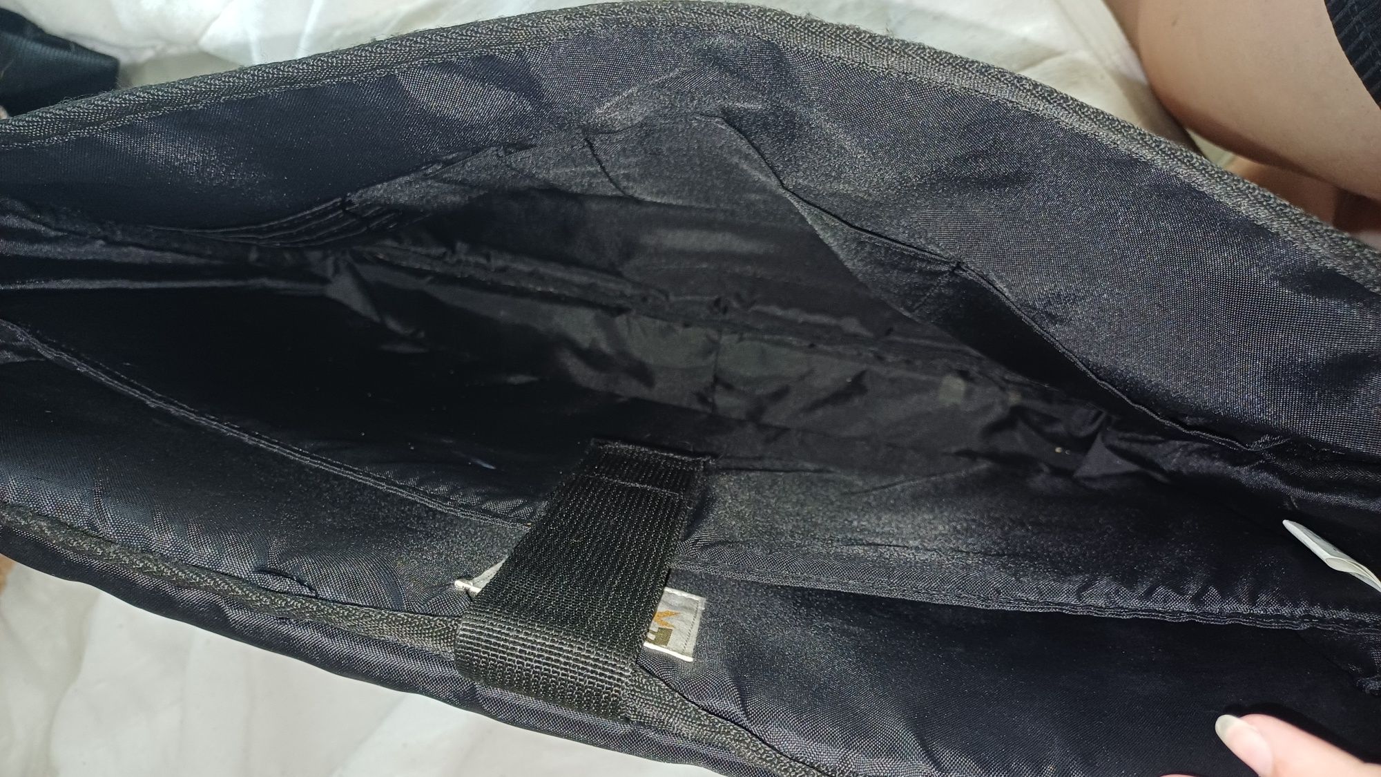 Bolsa tipo carteiro como nova