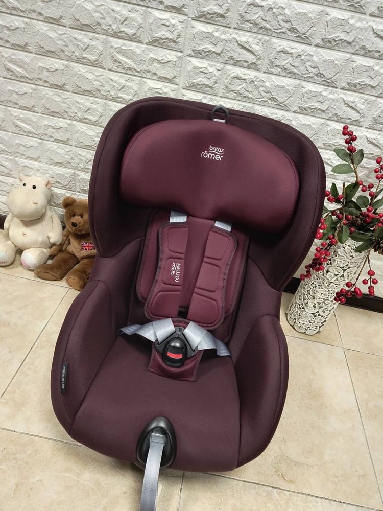 Автокрісло Britax Römer TRIFIX2 i-SIZE Група 1 (9-18 кг) Isofix