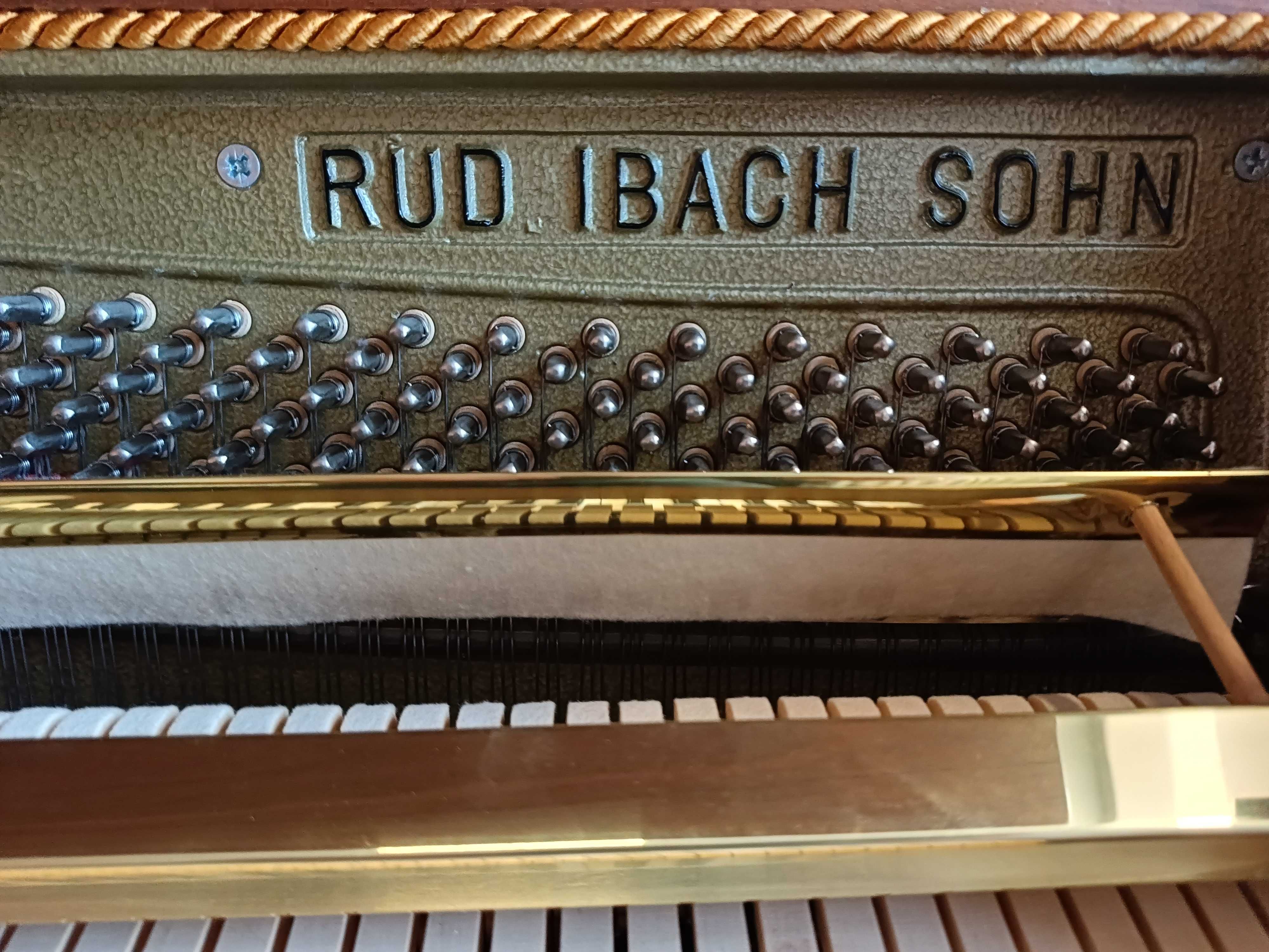 Piękne salonowe pianino Ibach