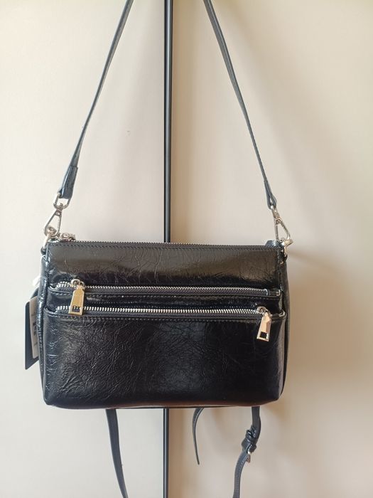 Лакована шкіряна сумка кросбоді