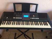 Синтезатор Yamaha PSR E423