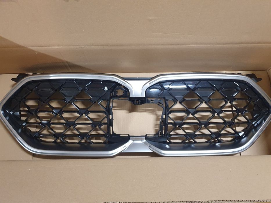 BMW X2 U10 Atrapa Grill LED