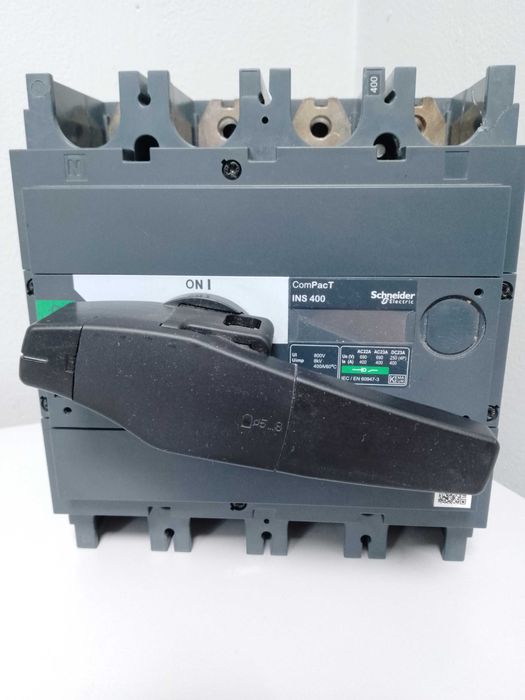 Вимикач- роз'єднувач Schneider ins400