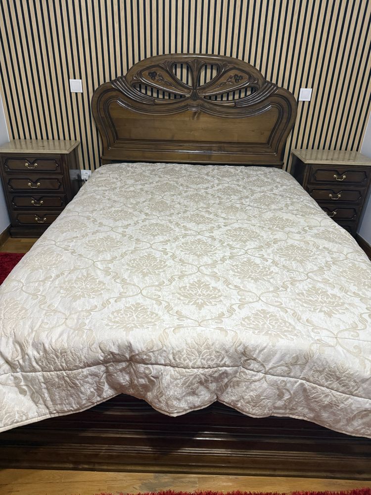 Conjunto de mobilia de Cerejeira para quarto
