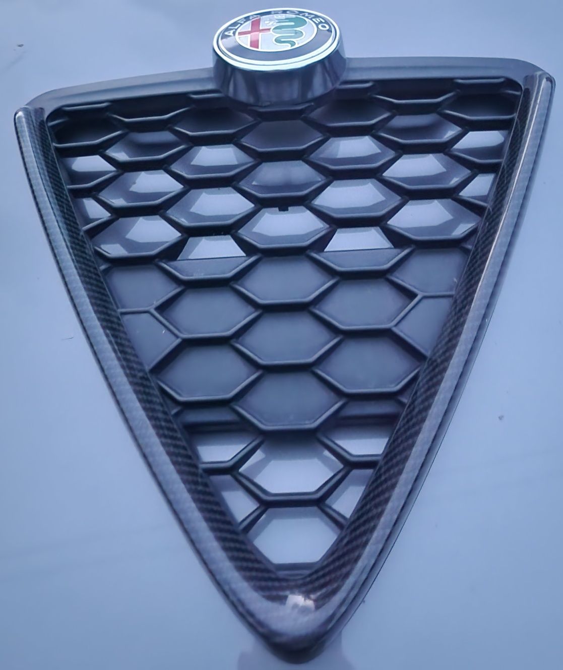 Grill atrapa Scudetto Alfa Giulietta Veloce Carbon 2019