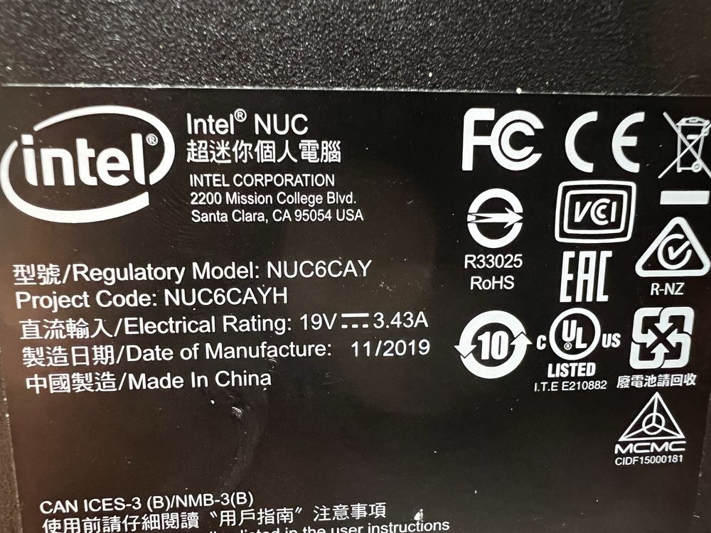 Міні кмпʼютер Nuc Intel
