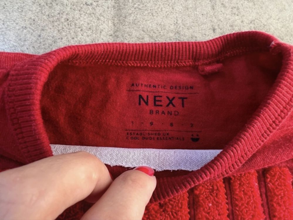 Bluza Next dziecięca chłopięca 86 czerwona wytłaczany napis hit
