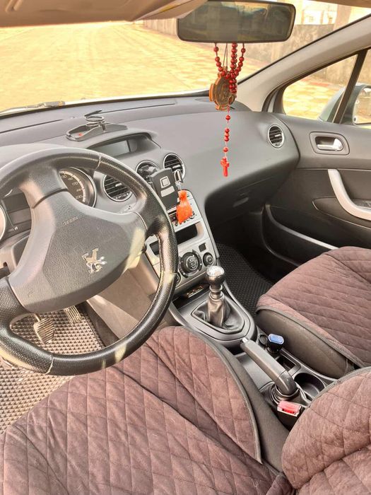 Проється Peugeot