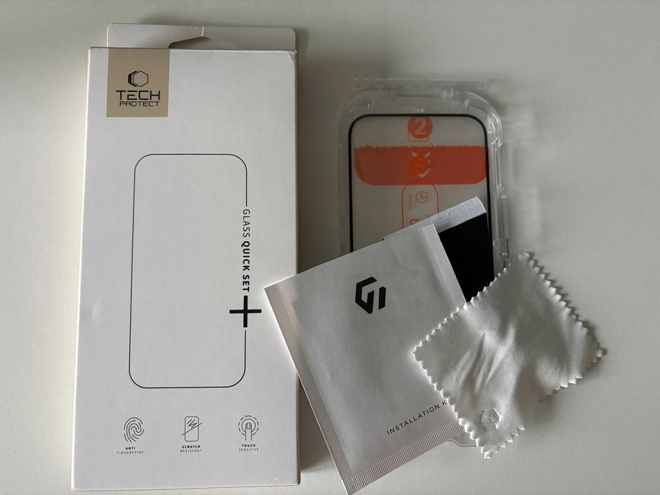 Etui Iphone 16 + szkło hartowane + etui do Airpods pro (Tech-protect)