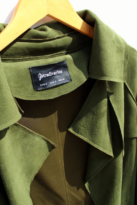 Płaszcz trencz zamszowy Stradivarius S