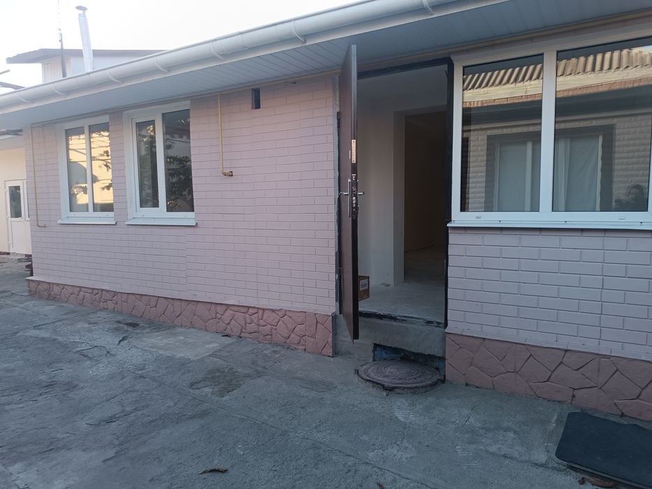 Продам будинок  в центрі міста,можливий продаж по сертифікату