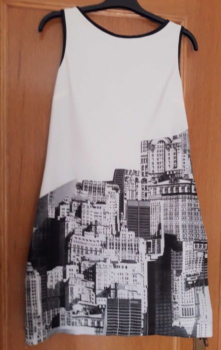 Vestido preto e branco, decote redondo - tam 36