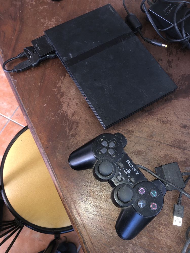 ps2 Slim completo + memory card +2 comandos