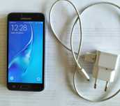 telefon Samsung Galaxy J 3 - 2016 r.