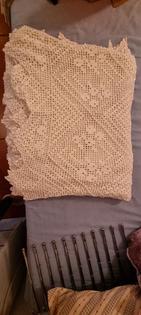 Colcha bordada à mão