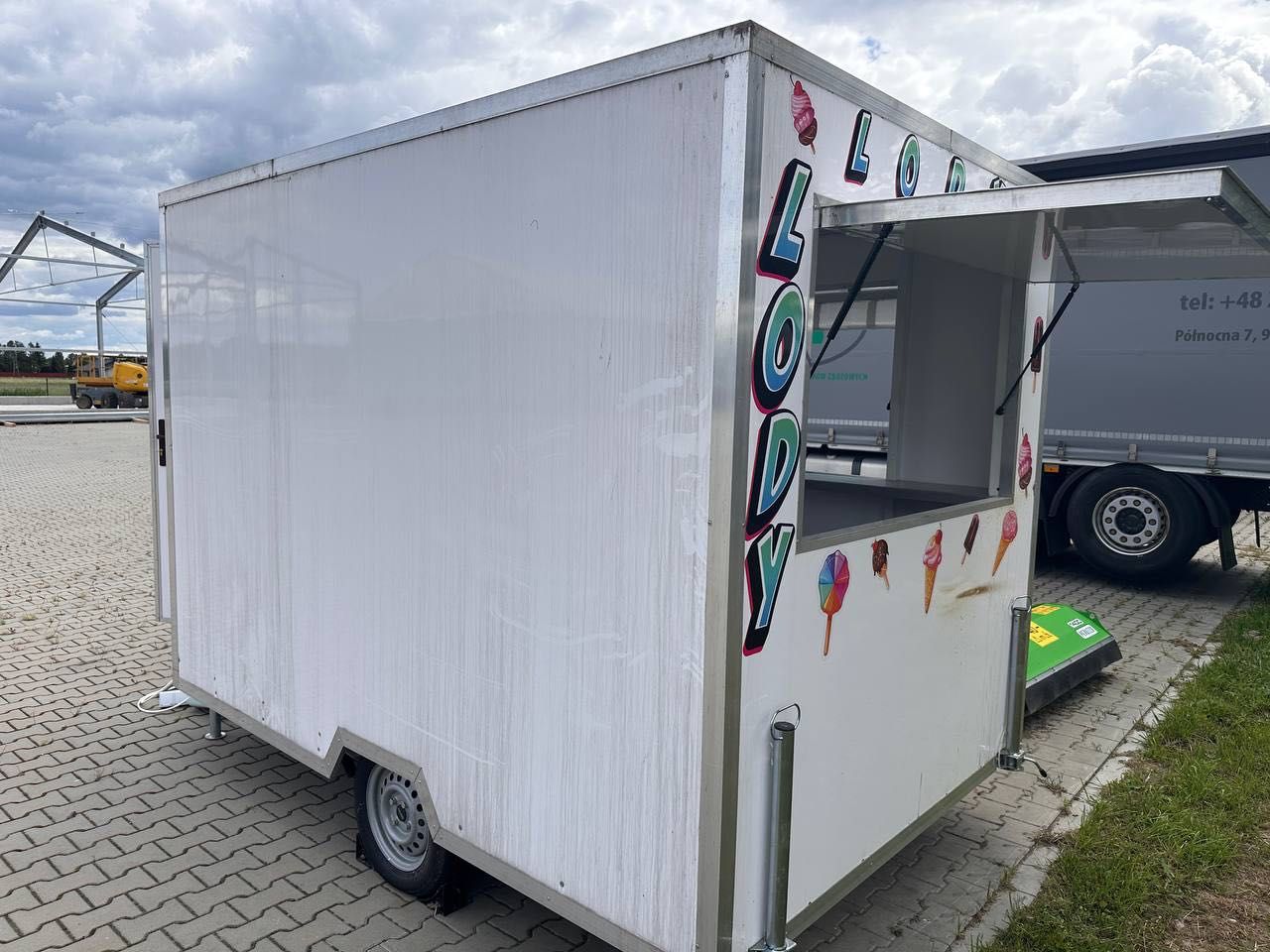 Kiosk do sprzedazy lodow