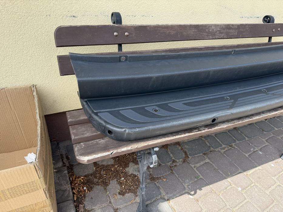 Zderzak tył stopień Mercedes Sprinter W907  pdc stan bdb