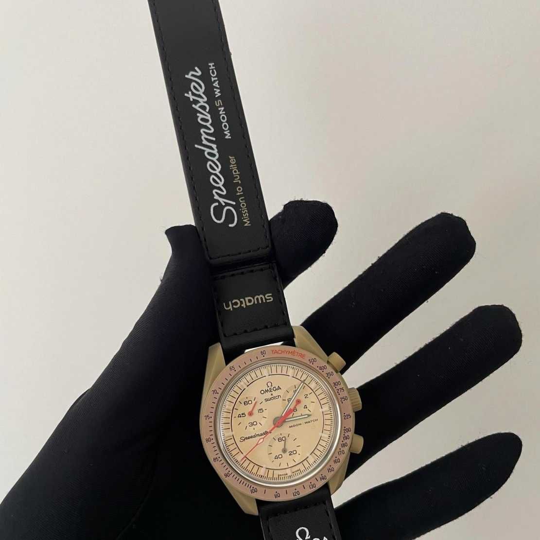 Zegarek Omega SO33C100 - pomarańczowa planeta