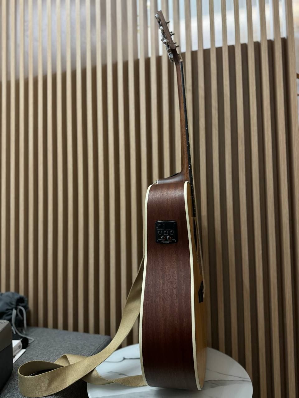 Gitara Cort Earth 70 op