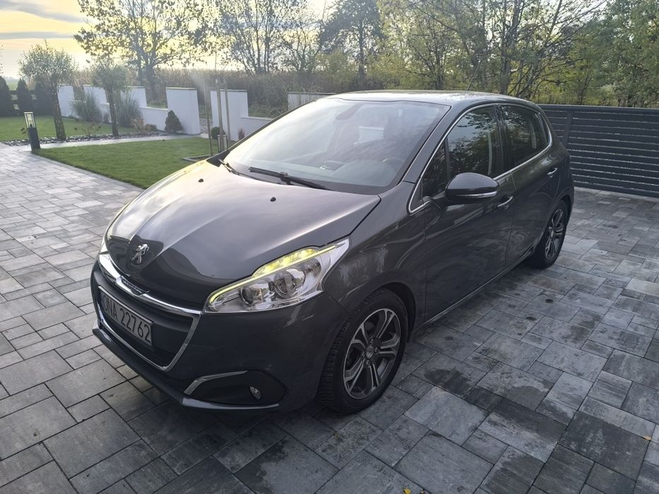 Peugeot 208  1.2 Benzyna 2013