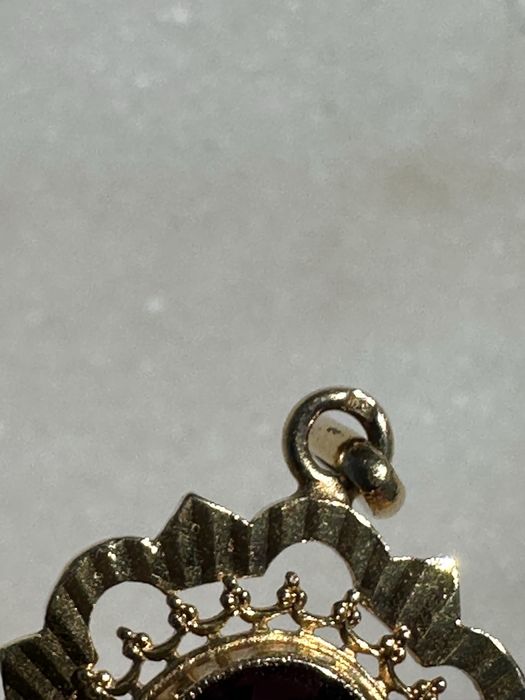 Винтажные и антикварные подвески и брошки !