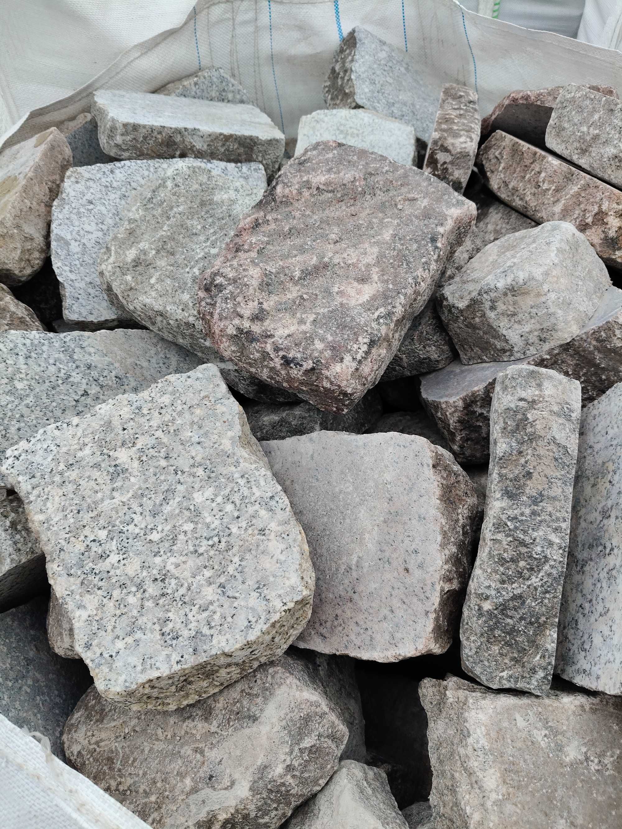 Kamień cięto łupany starobruk  , antyczny