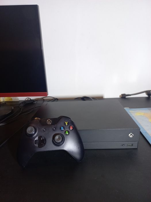 Xbox one x + volante g920