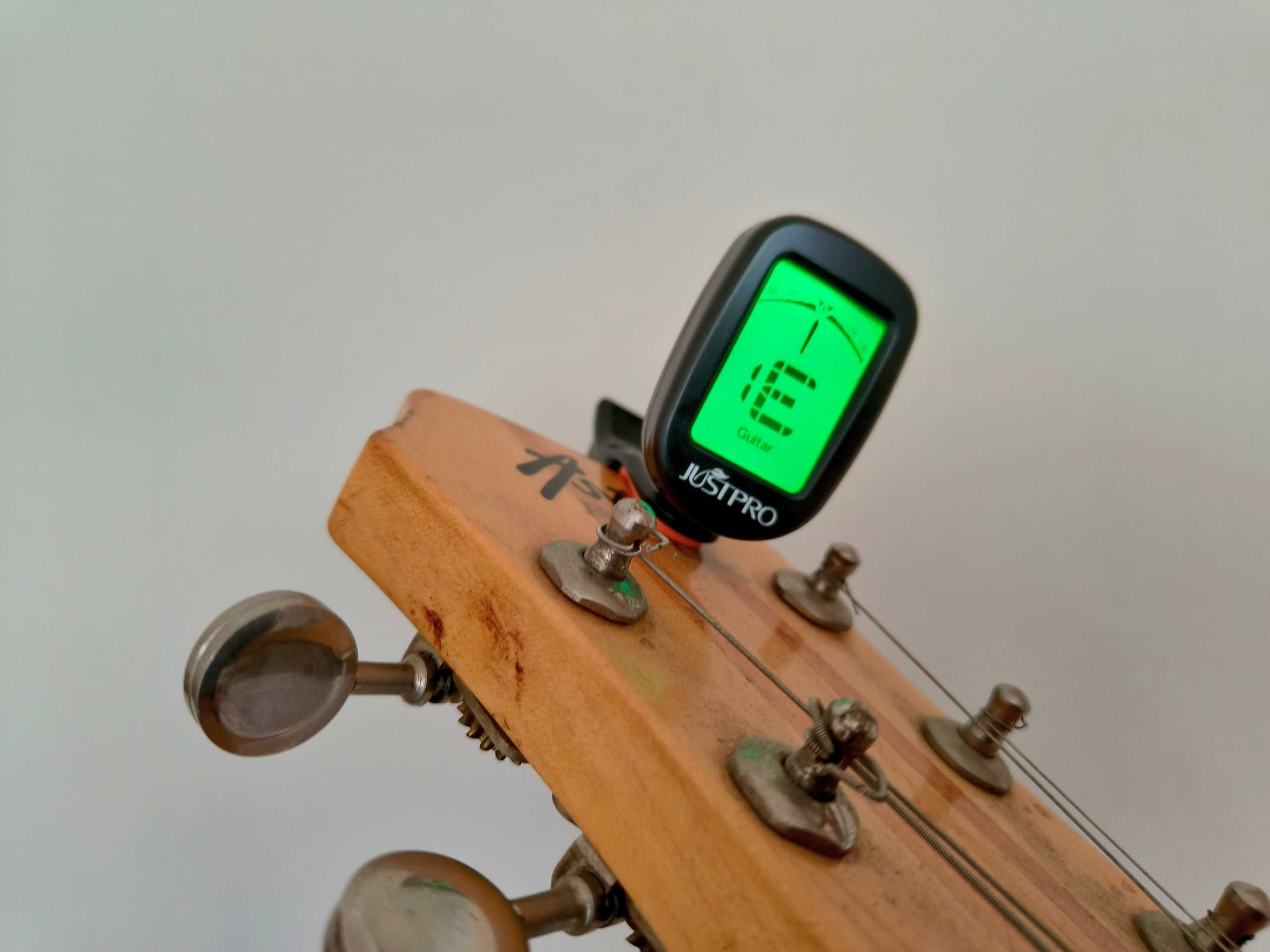 Tuner gitarowy, sprawdzony, sprawny