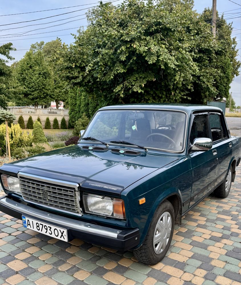 Продам  гарне авто на  рідній фарбі