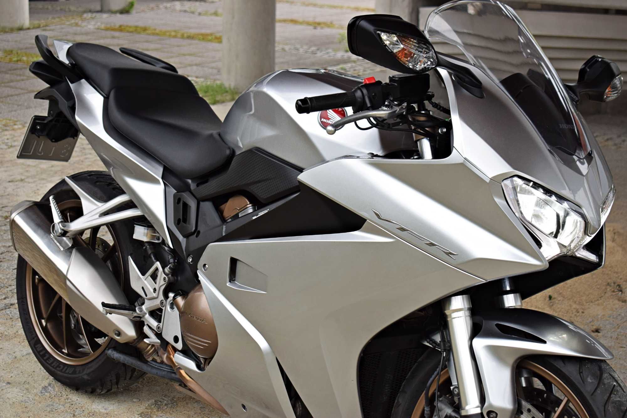 HONDA VFR 800 Zadbana BEZ WKŁADU Po Serwisie ORYGINAŁ Przebieg 34388km