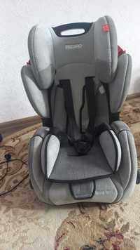 Автокрісло RECARO