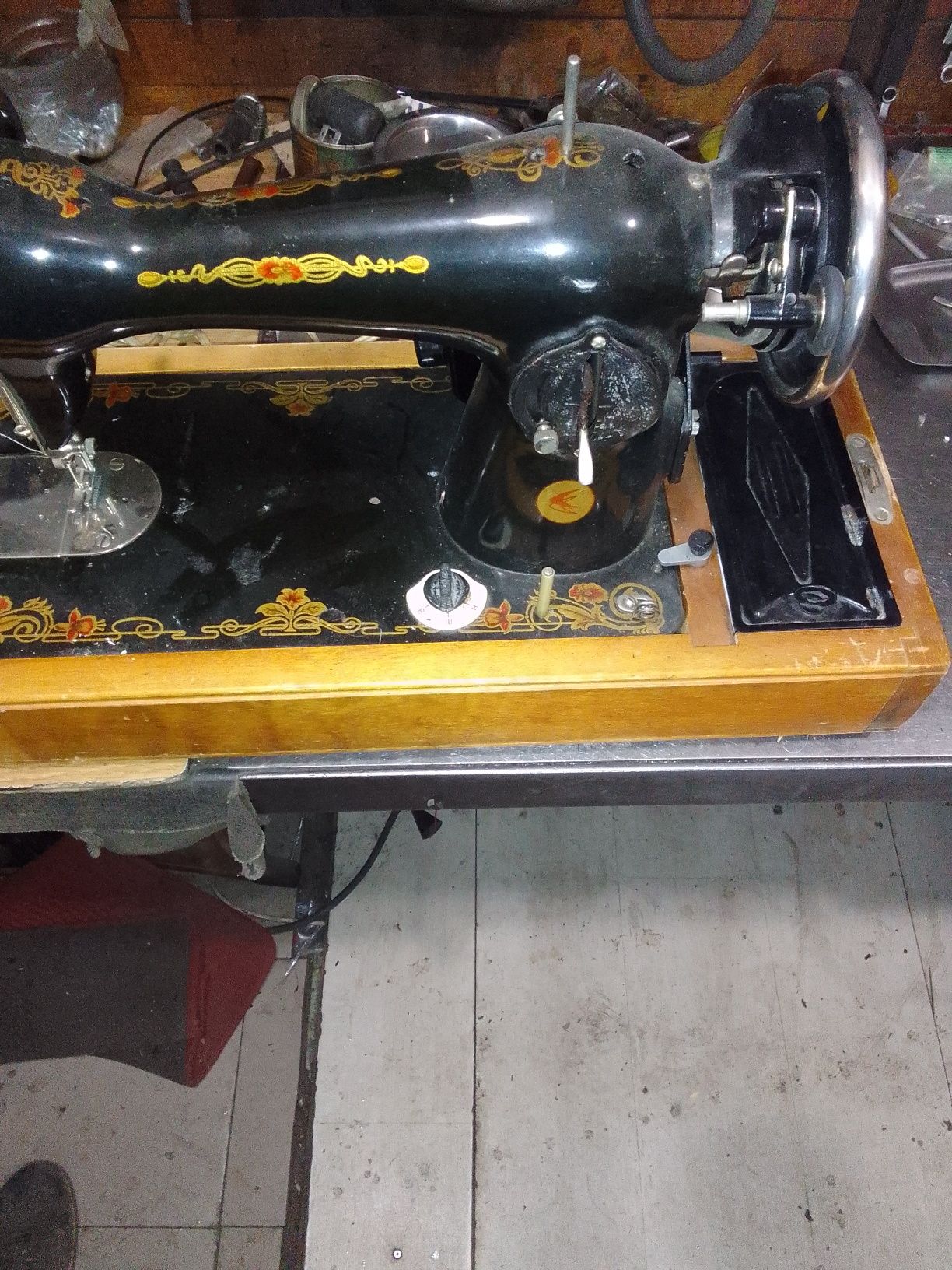 Швейная машинка с моторчиком Советская