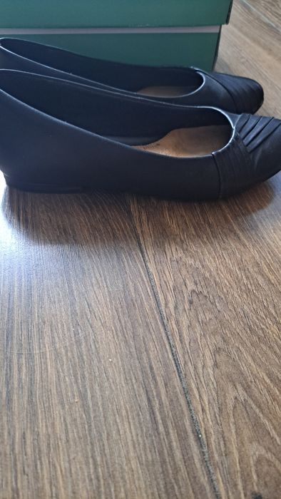 Жіночі шкіряні балетки