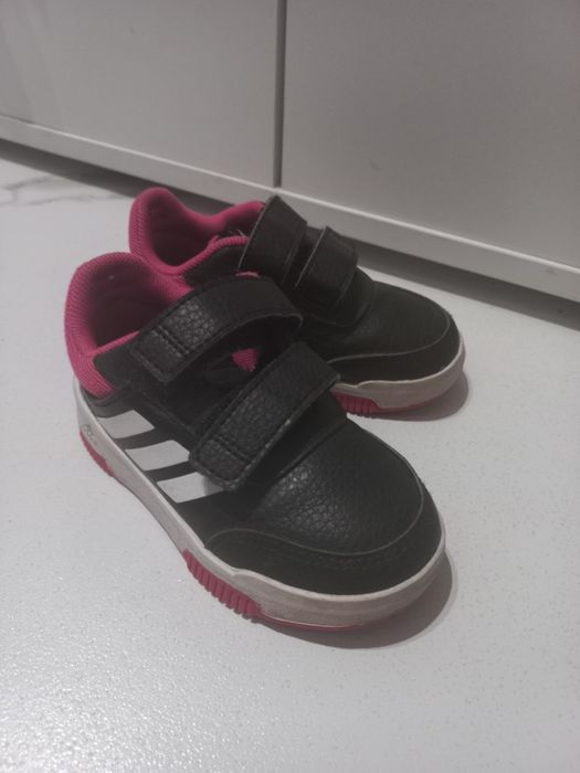 Adidasy dla dziewczynki r.22